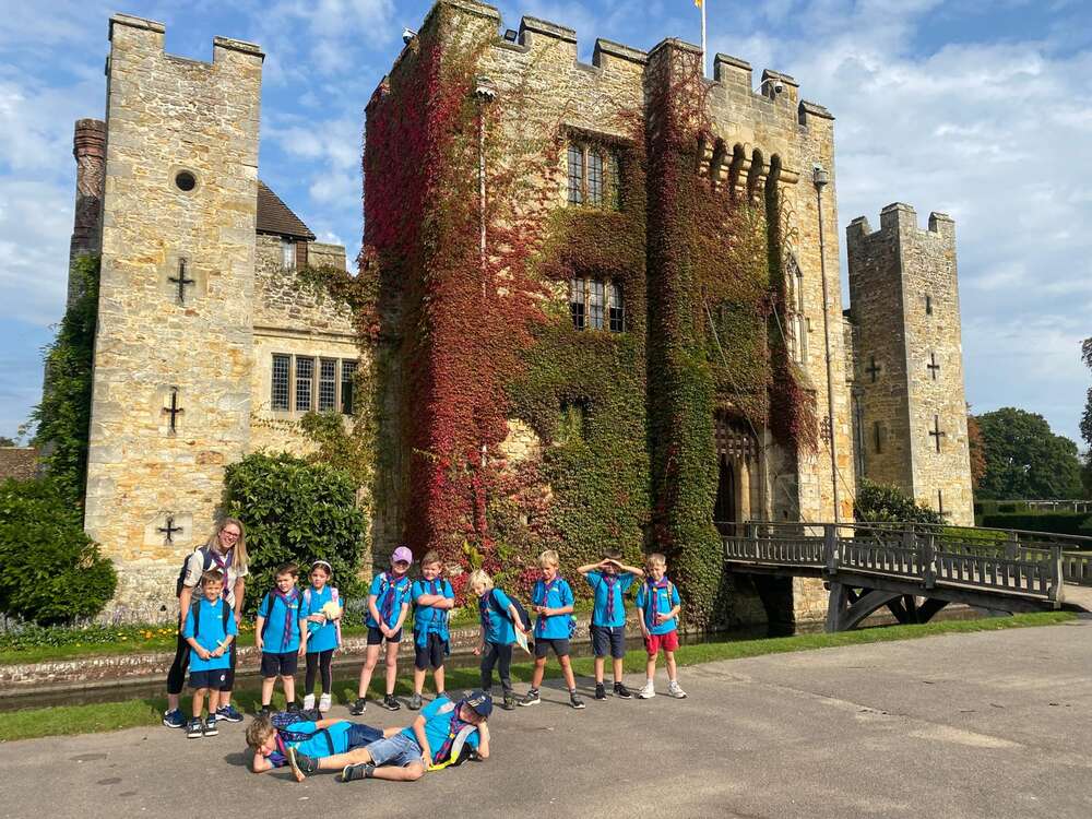 Beavers storm Hever Castle